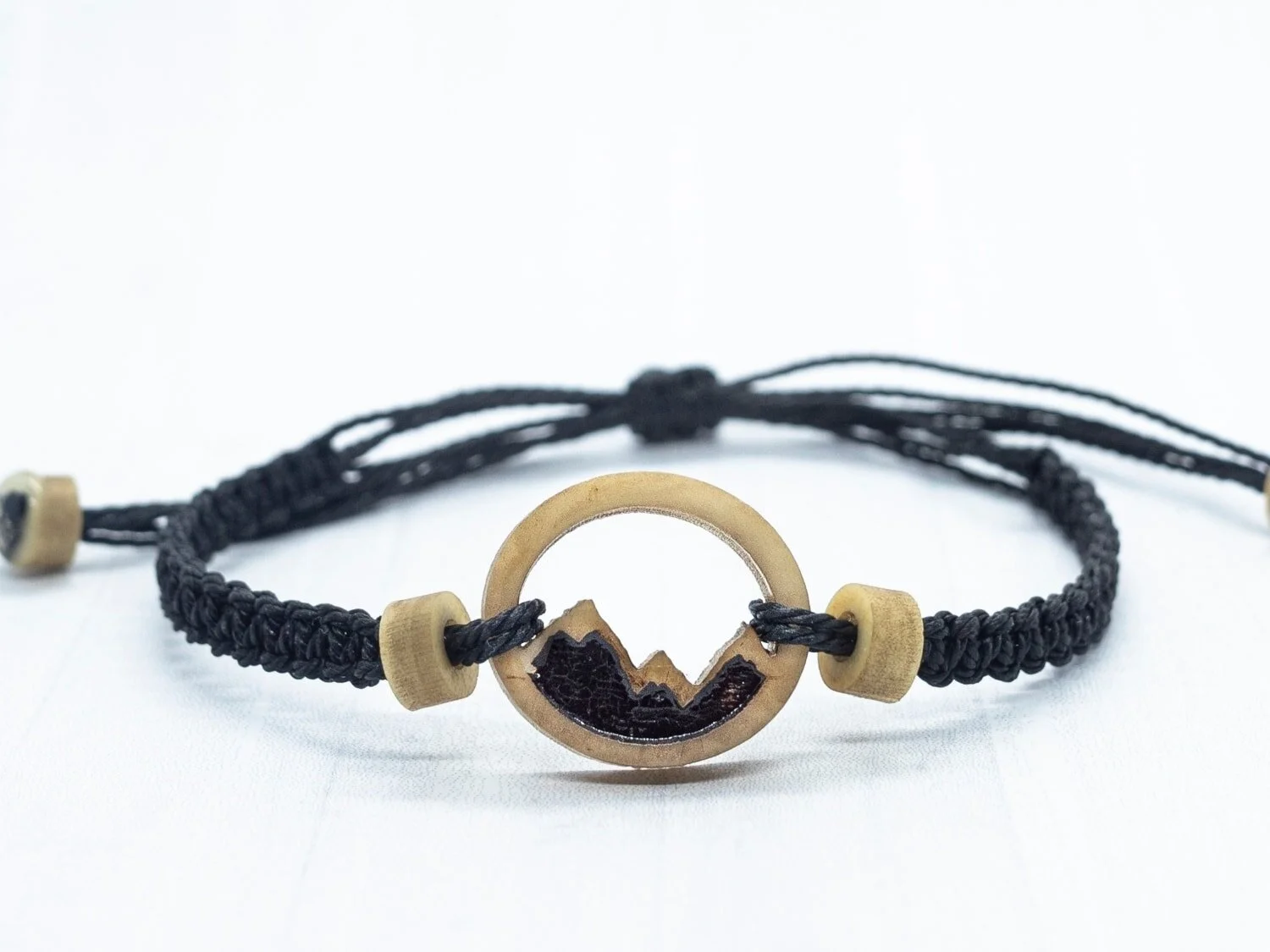 Mountain Travel Adventure Bracelet - Life Less Ordinary